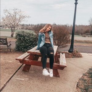 cheetah print crop top (ruffles sleeves) size s